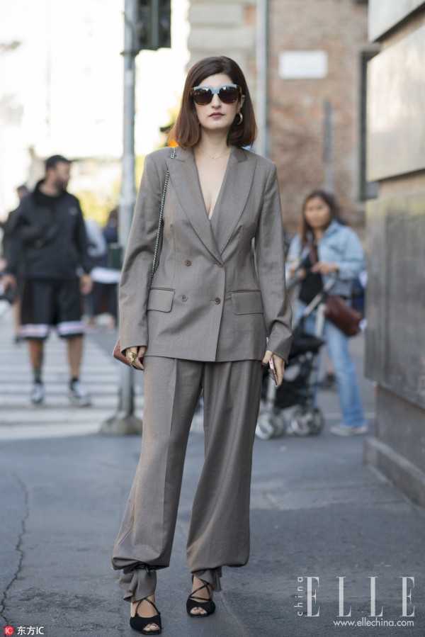 现在的裤脚都这么美 谁还舍得卷起来穿?